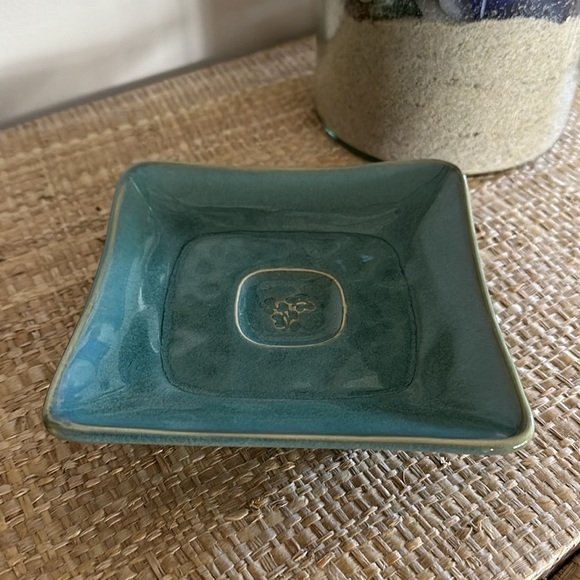 Well Being by Partylite Relax Pillar Holder - Picture 5 of 8